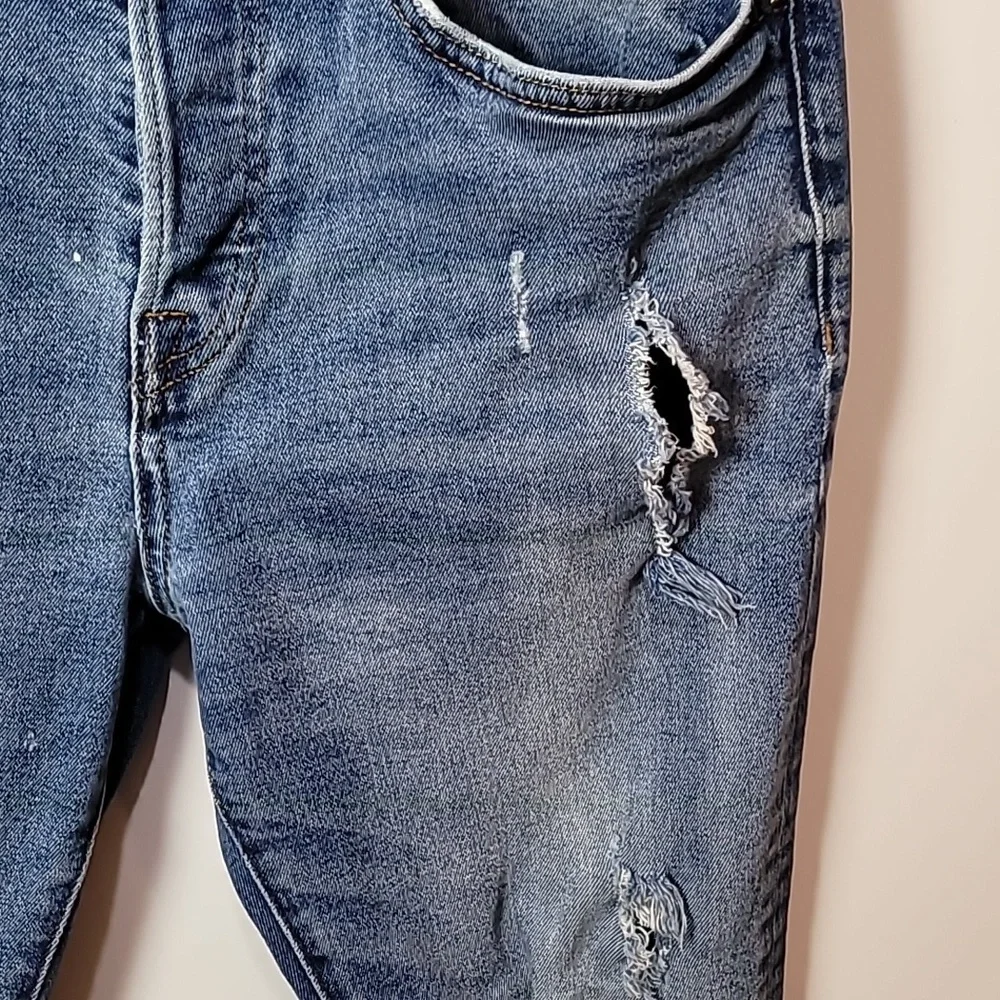 & DENIM Jeans ~ Distressed Skinny Coupe Moulante Jeans with Button-fly - Picture 8 of 13